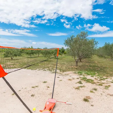 Lovely In * Benkovac