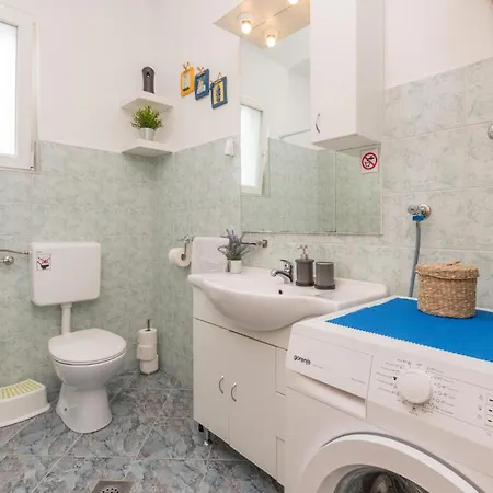 Lovely In Nyaraló Benkovac